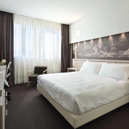Unahotels Bologna San Lazzaro サン・ラッザロ・ディ・サーヴェナ エクステリア 写真