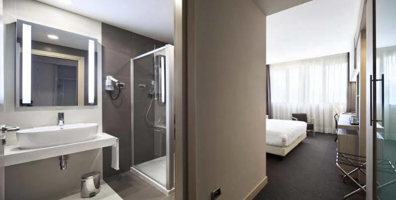 Unahotels Bologna San Lazzaro サン・ラッザロ・ディ・サーヴェナ エクステリア 写真
